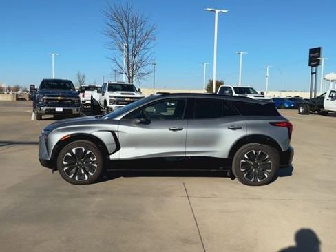 New 2025 Chevrolet Blazer EV RS image 5