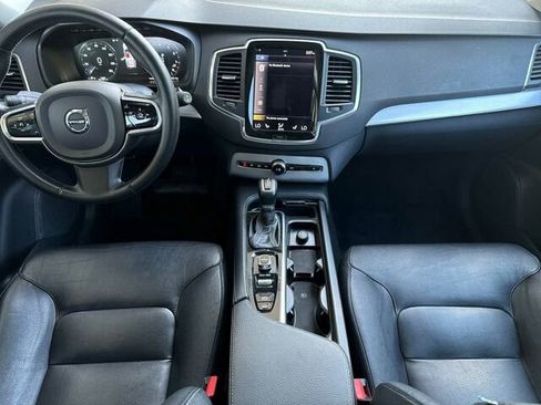 Used 2017 Volvo XC90 T6 Momentum w/ Vision Package image 17