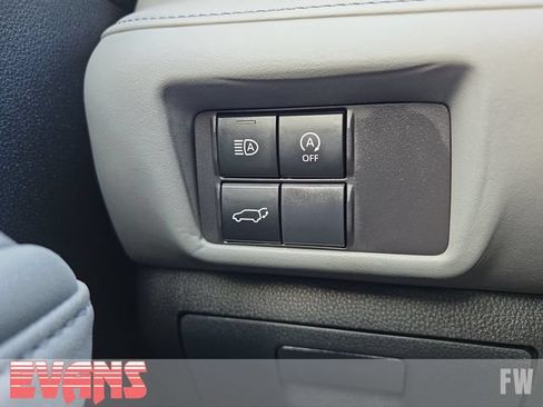 Certified 2024 Toyota Highlander XLE AWD/4WD image 19