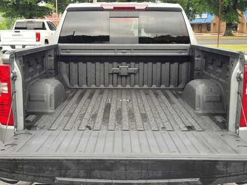 Used 2024 Chevrolet Silverado 1500 LT w/ Z71 Off-Road Package AWD/4WD image 10