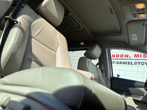 Used 2016 Honda Odyssey EX-L image 27