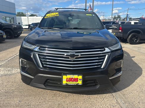 Certified 2023 Chevrolet Traverse Premier w/ LPO, 'HIT The Road' Package AWD/4WD image 3