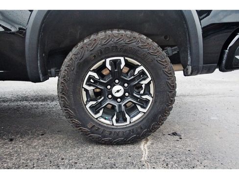 Used 2025 Chevrolet Silverado 1500 ZR2 w/ Technology Package AWD/4WD image 33