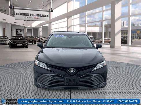 Used 2018 Toyota Camry XLE image 2