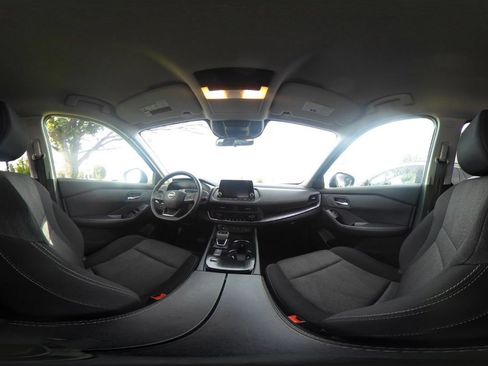 Used 2025 Nissan Rogue SV FWD image 44