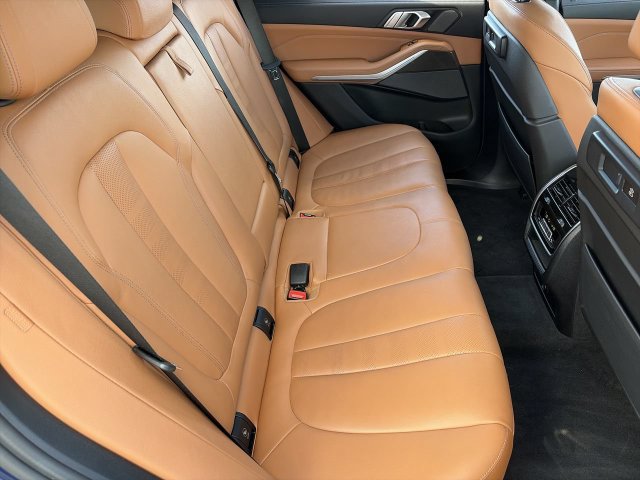 Used 2022 BMW X5 M50i AWD/4WD image 13