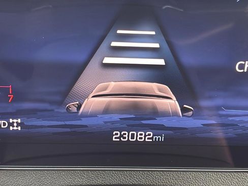 Used 2024 Chevrolet Traverse Z71 w/ Enhanced Driving Package AWD/4WD image 32