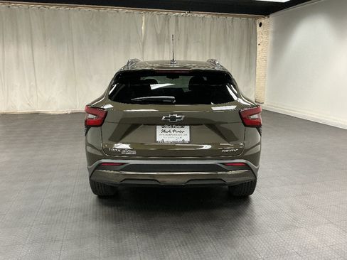 Used 2024 Chevrolet Trax ACTIV w/ Sunroof Package FWD image 6