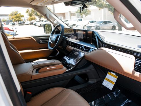 New 2026 INFINITI QX80 Luxe AWD/4WD image 30