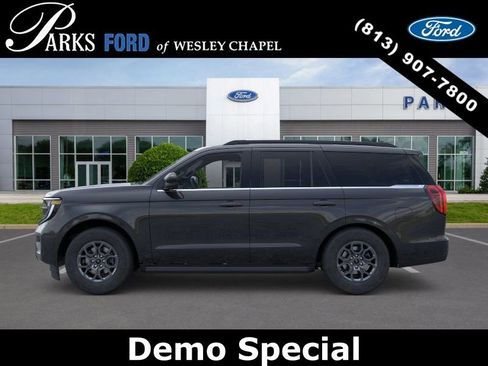 New 2026 Ford Expedition Active image 3