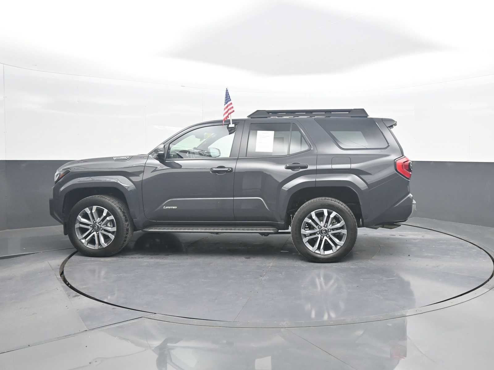 Used 2025 Toyota 4Runner Limited AWD/4WD image 5