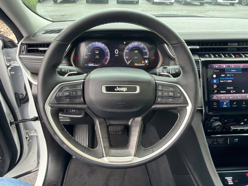 Used 2023 Jeep Grand Cherokee L Limited AWD/4WD image 22