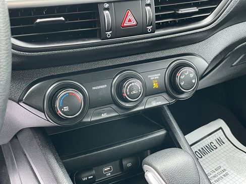Certified 2024 Kia Forte LXS w/ LXS Technology Package image 17