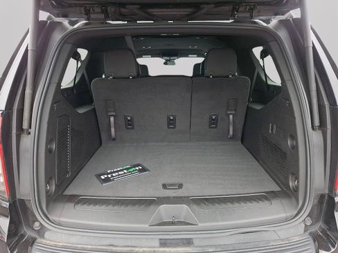 Used 2024 Chevrolet Suburban LT AWD/4WD image 9