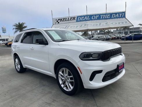 Used 2024 Dodge Durango GT image 2