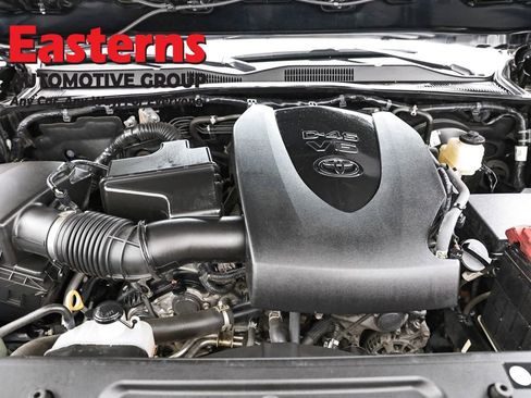 Used 2019 Toyota Tacoma TRD Sport w/ TRD Premium Sport Package image 7