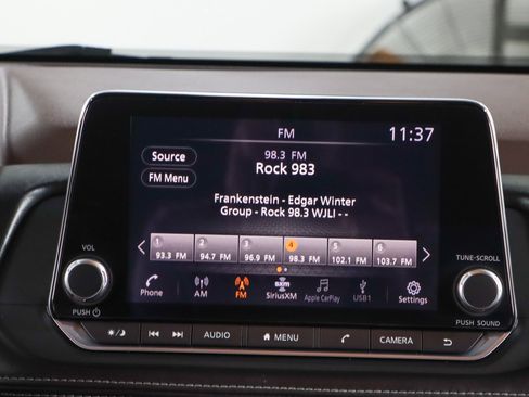 Used 2023 Nissan Rogue SV FWD image 19