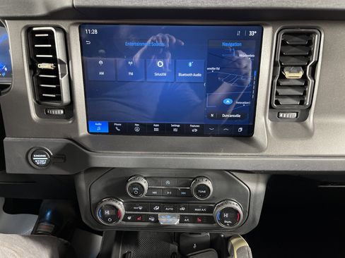 Used 2025 Ford Bronco Badlands image 22