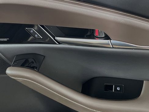 Used 2024 MAZDA CX-30 AWD 2.5 S w/ Premium Package image 32