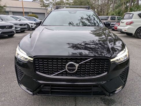 Certified 2023 Volvo XC60 B5 Ultimate w/ Climate Package image 9