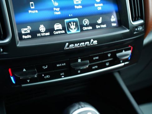 Used 2018 Maserati Levante S GranSport AWD/4WD image 39