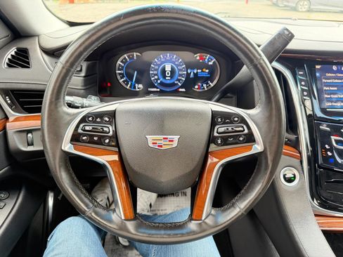 Used 2017 Cadillac Escalade Luxury AWD/4WD image 88
