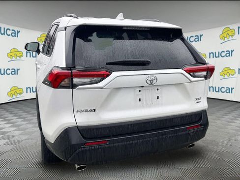 Used 2023 Toyota RAV4 XLE Premium image 3