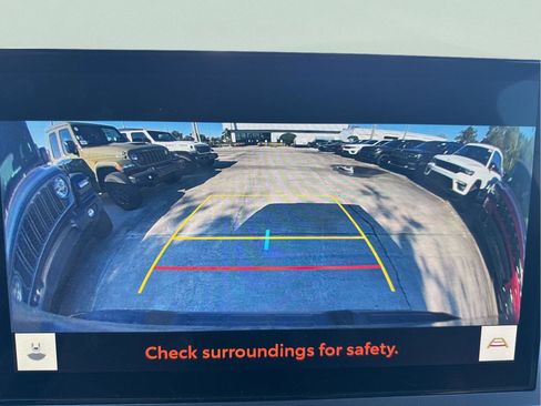 Used 2025 Toyota Tacoma TRD Sport image 24