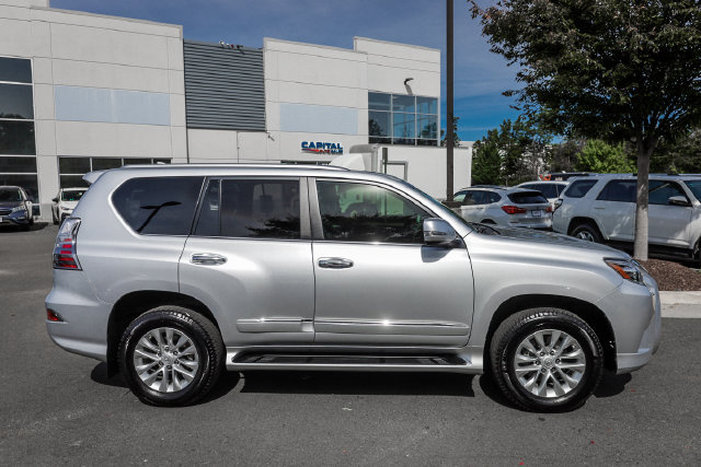 Used 2016 Lexus GX 460 w/ Premium Package AWD/4WD image 8