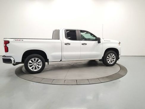 Used 2022 Chevrolet Silverado 1500 Custom AWD/4WD image 9