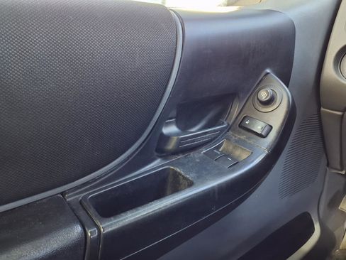 Used 2010 Ford Ranger XLT image 15