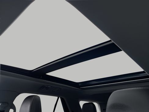 Certified 2023 Ford Explorer XLT w/ Equipment Group 202A image 29