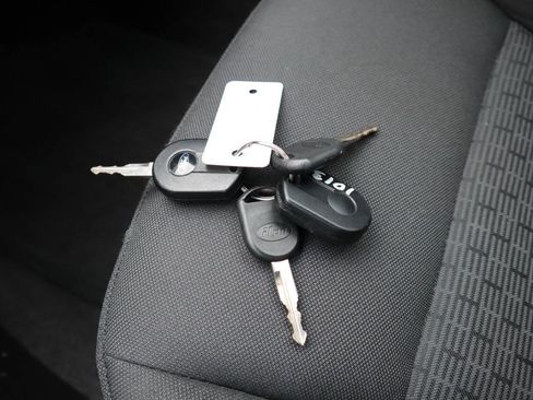 Used 2010 Ford Fusion SE image 40