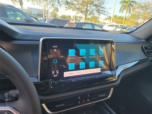 New 2026 Volkswagen Atlas Cross Sport SEL Premium R-Line image 9