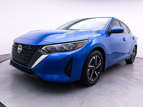 Used 2025 Nissan Sentra SV image 10