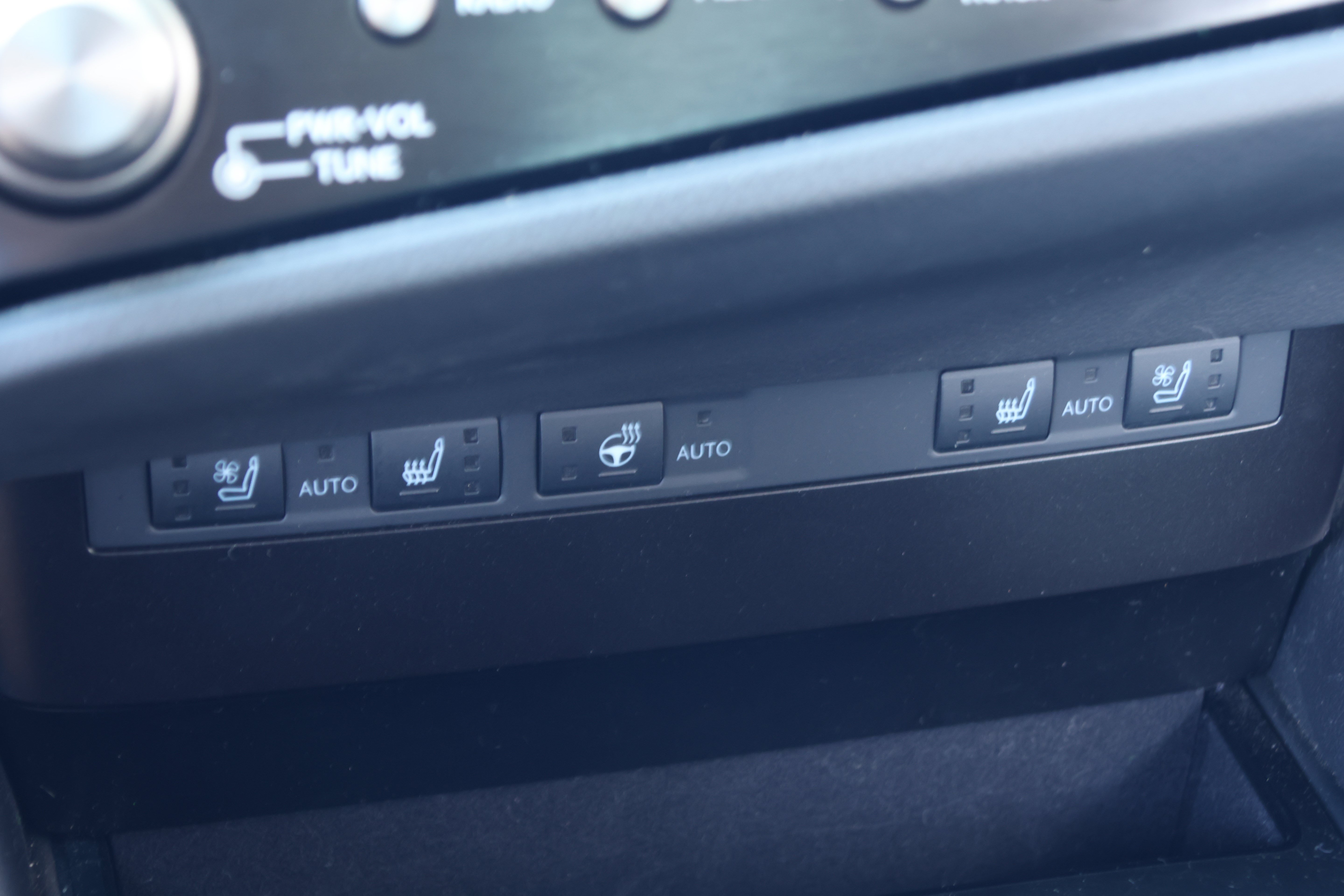 Used 2025 Lexus ES 350 w/ Accessory Package (Z2) FWD image 21