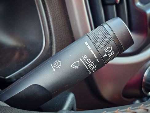 Certified 2021 GMC Canyon AT4 image 18