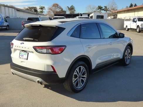 Used 2022 Ford Escape SEL w/ Technology Package image 3