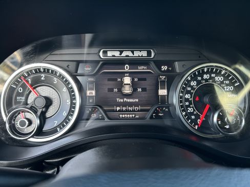 Certified 2022 RAM 1500 Laramie image 29