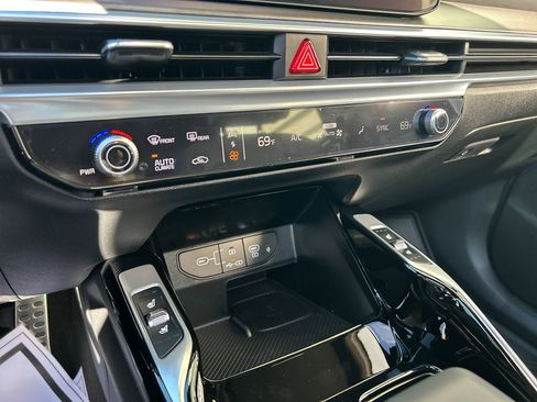 New 2026 Kia Sorento SX Prestige image 25