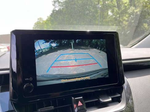 Used 2025 Toyota Corolla LE image 22