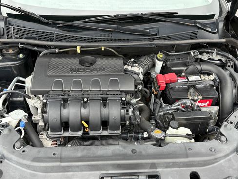 Used 2017 Nissan Sentra SR w/ SR Premium Technology Package image 30