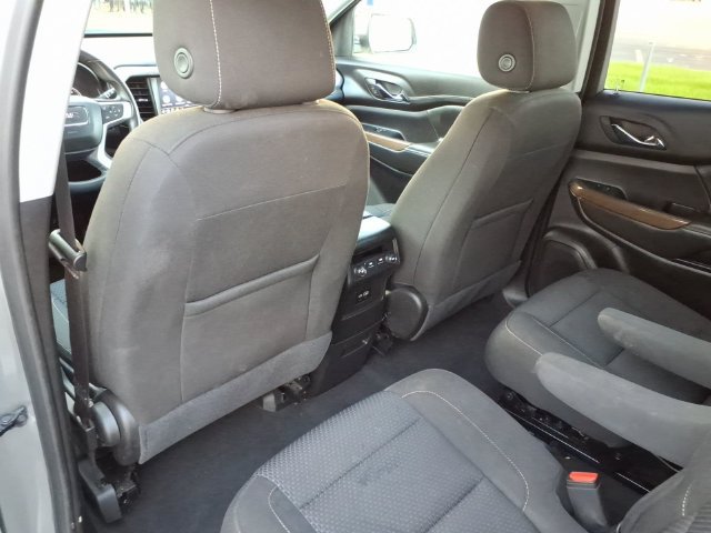 Used 2023 GMC Acadia SLE FWD image 13