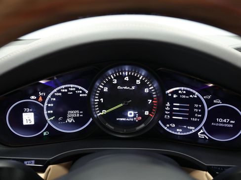 Used 2021 Porsche Cayenne Turbo S image 34