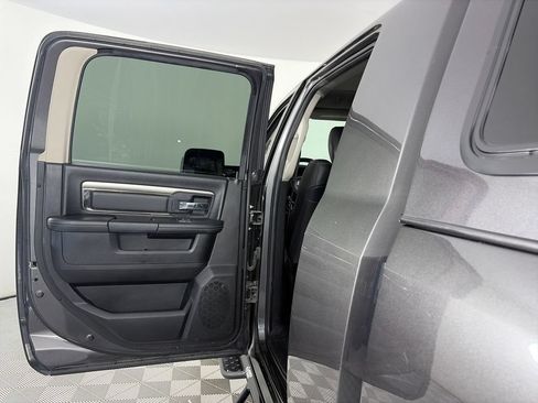 Used 2018 RAM 2500 Big Horn w/ Sport Appearance Group AWD/4WD image 12