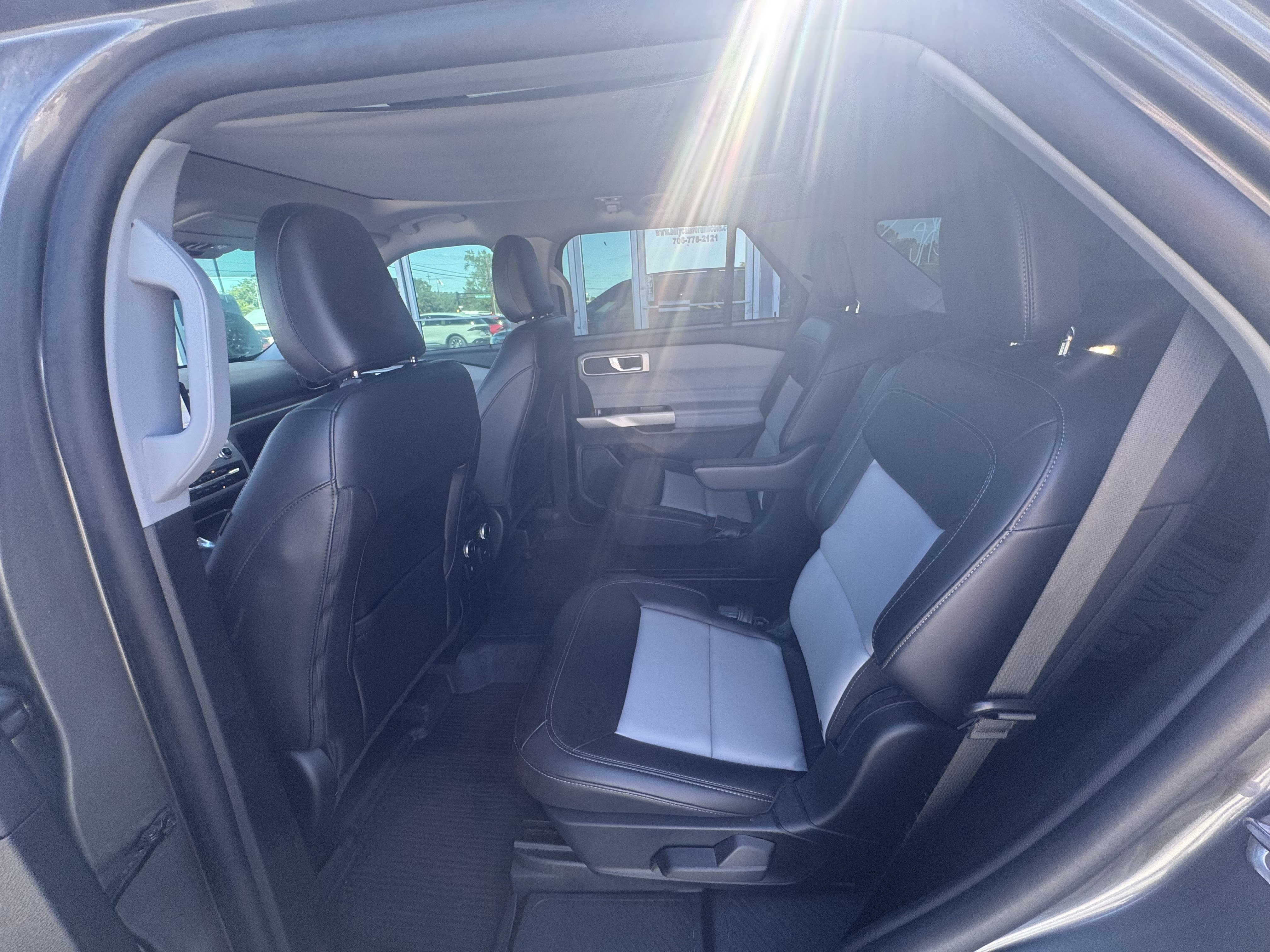 Used 2023 Ford Explorer XLT w/ Equipment Group 202A RWD image 8