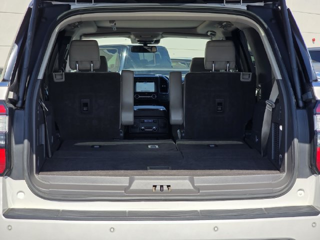 Used 2018 Ford Expedition Limited w/ Equipment Group 301A RWD image 36