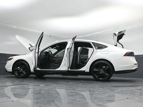 Used 2025 Honda Accord Sport image 57