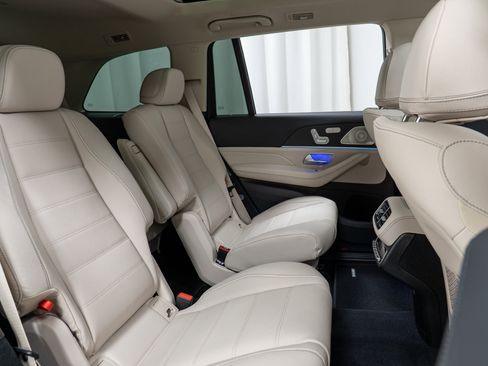 New 2026 Mercedes-Benz GLS 450 4MATIC image 24