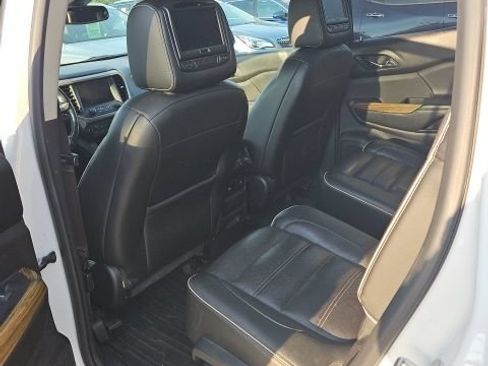 Used 2017 GMC Acadia Denali w/ Technology Package AWD/4WD image 18